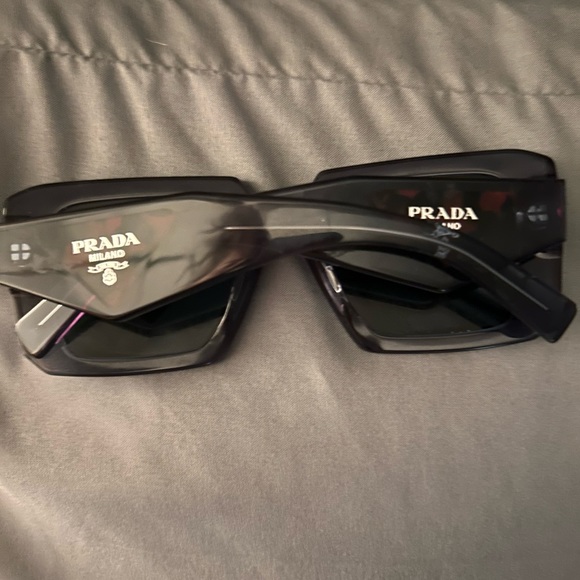Black Prada sunglasses - Picture 3 of 4